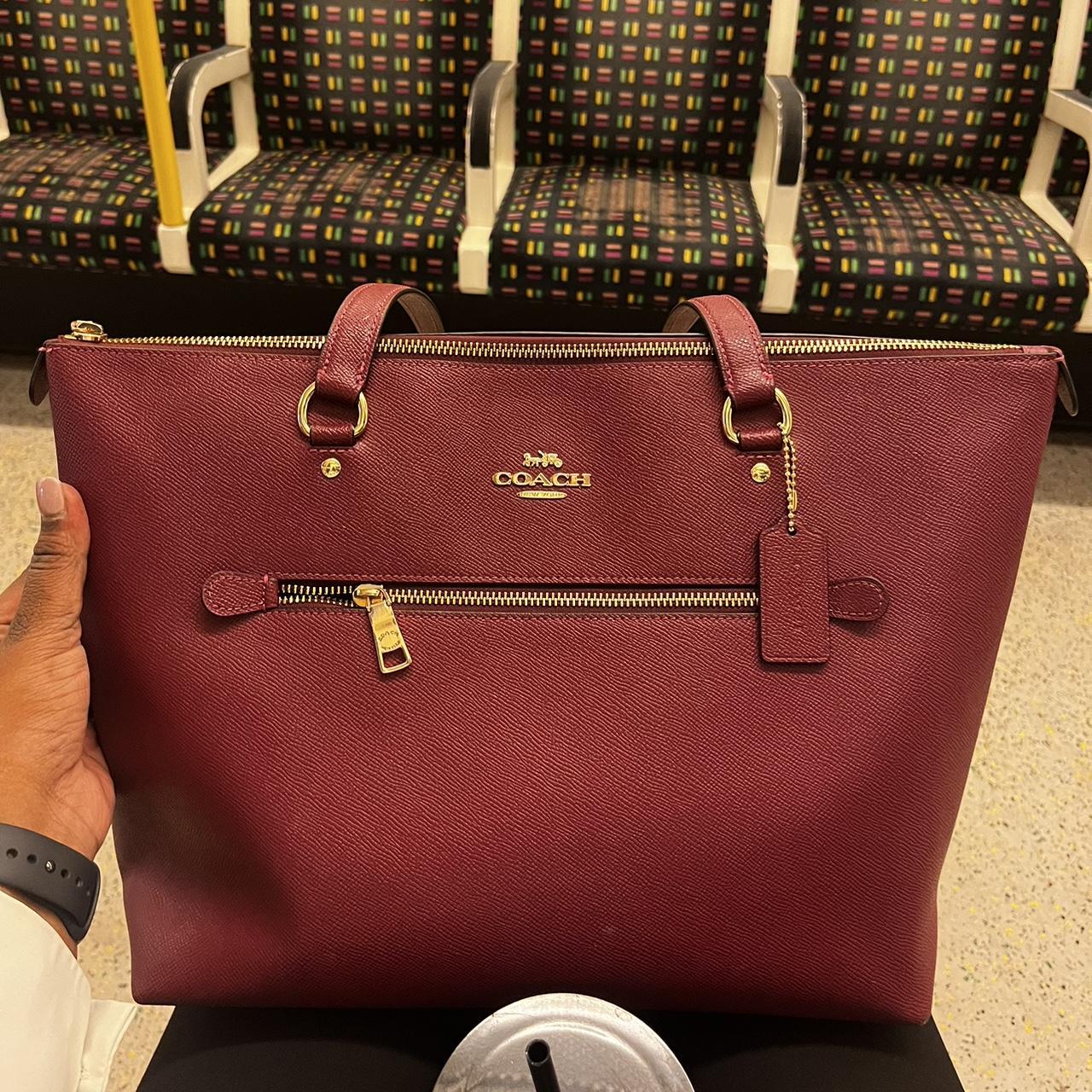 This is a coach bag tote bag in a very good... Depop