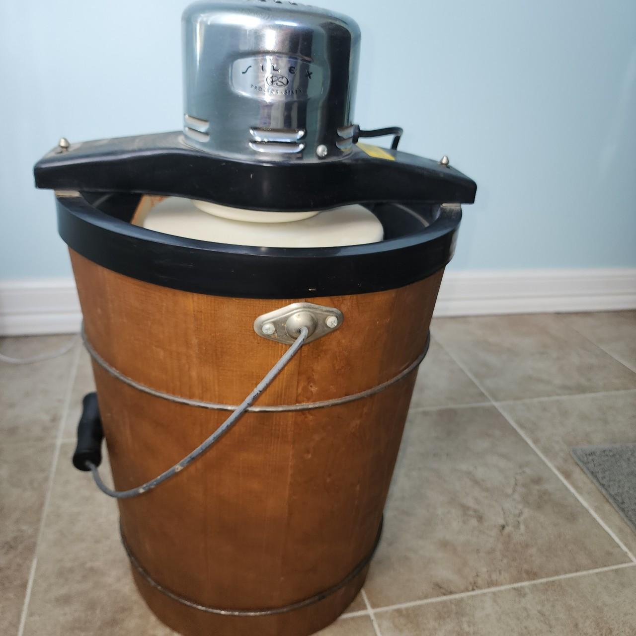 Proctor Silex Icecream Maker. Churns the cream... Depop