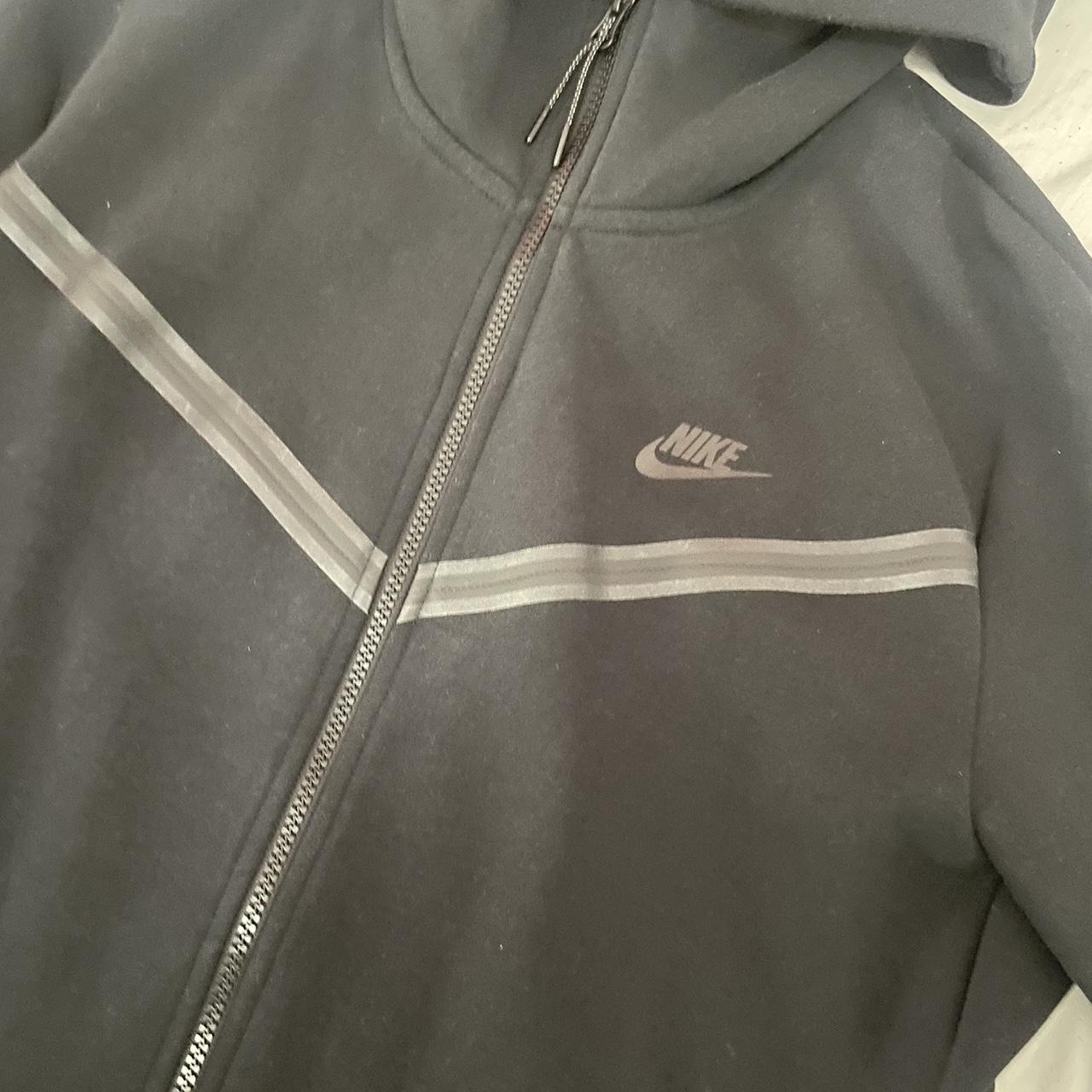nike tech worn 2 times in great condition - Depop