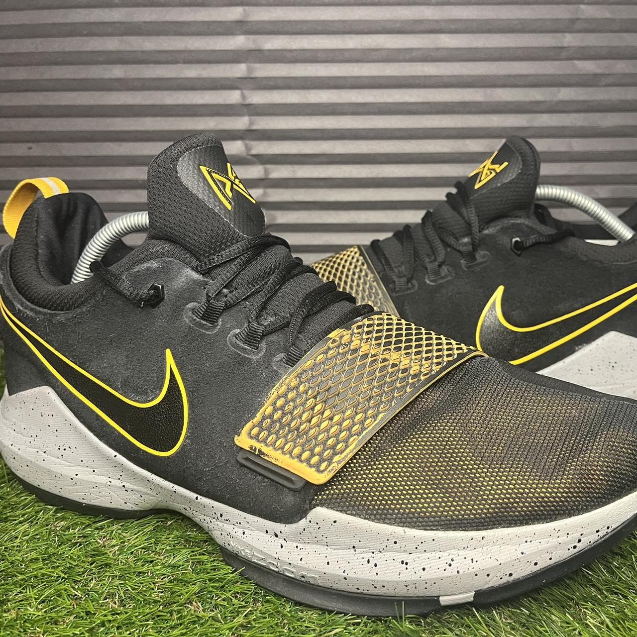 Nike pg 1 black sales yellow