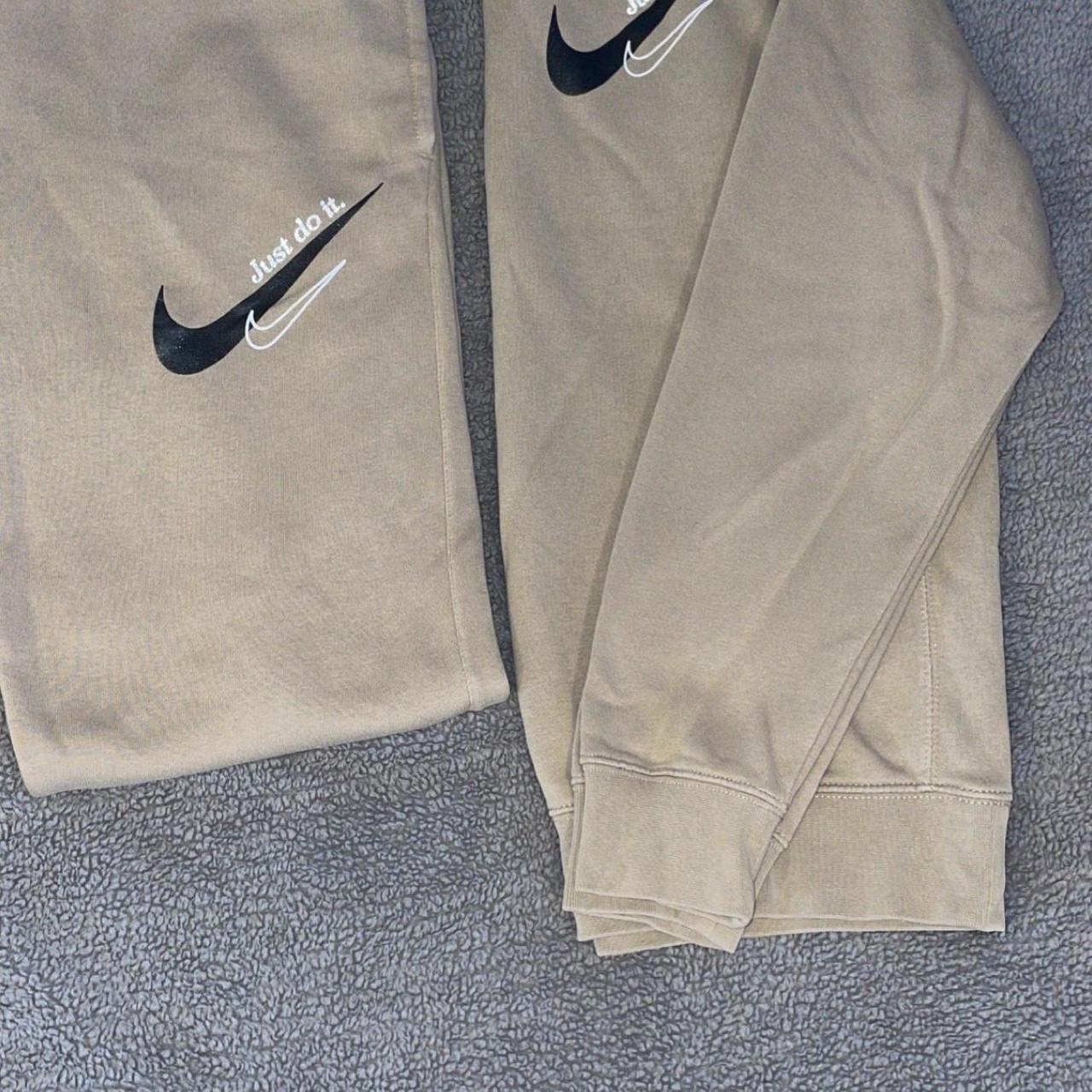 Beige nike hotsell tracksuit mens