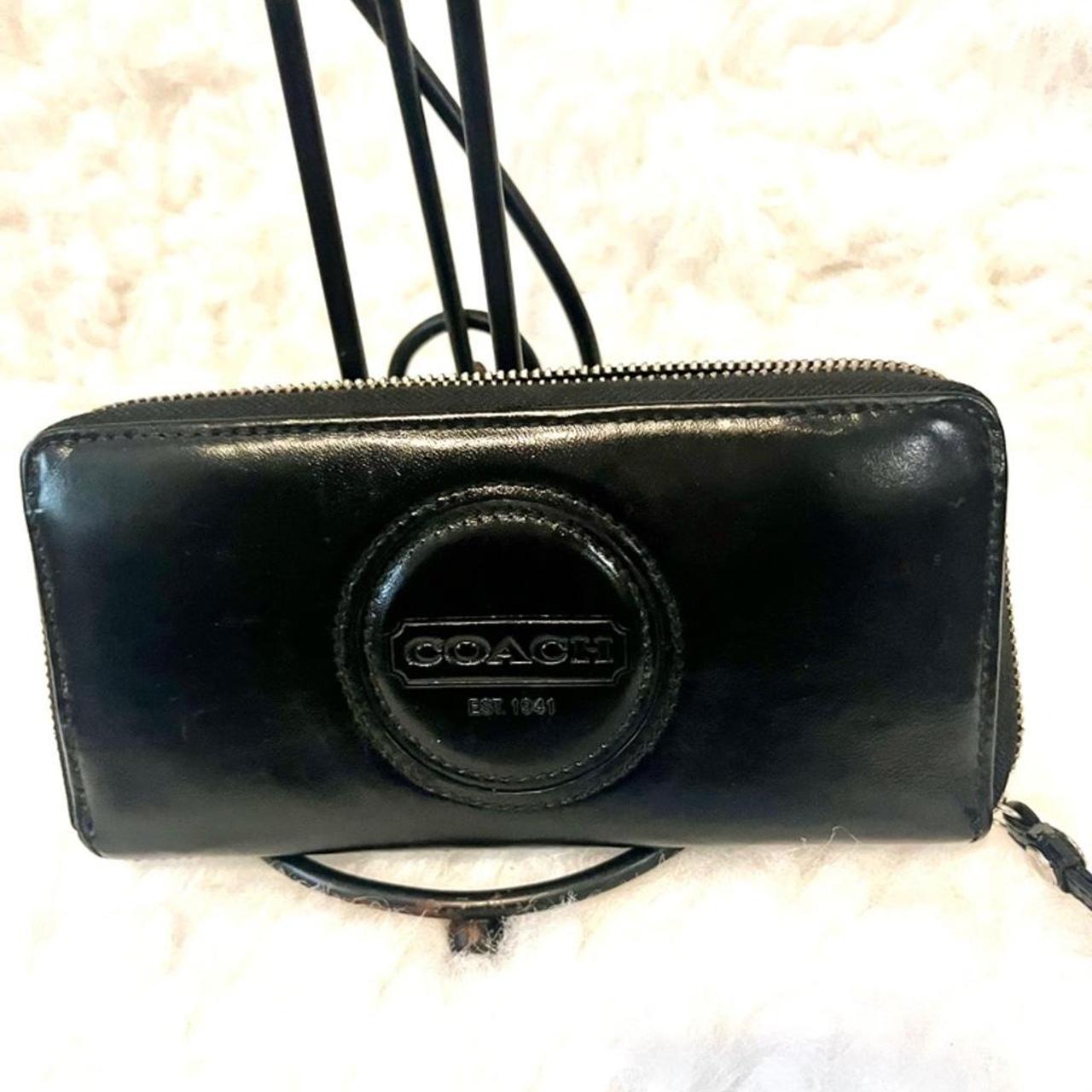 Coach pre-owned deals bag and wallet