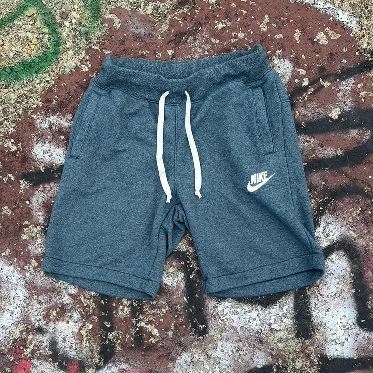 Nike sweat shorts with best sale zipper pockets