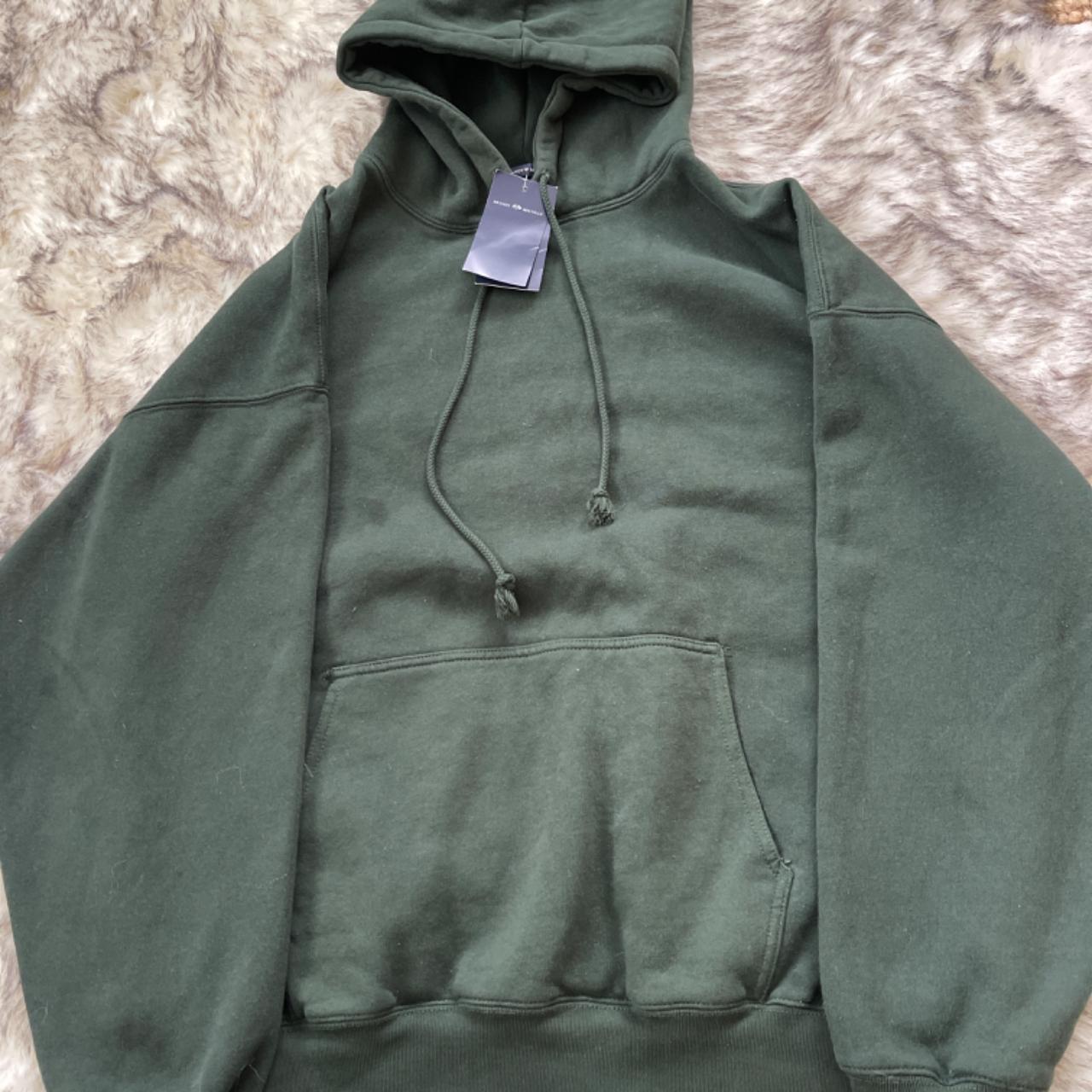 Brandy Melville hooded pull over Size L/XL - Depop