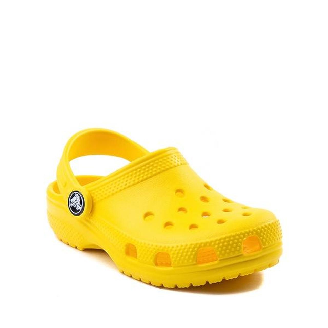 Yellow crocs 2025 womens 8