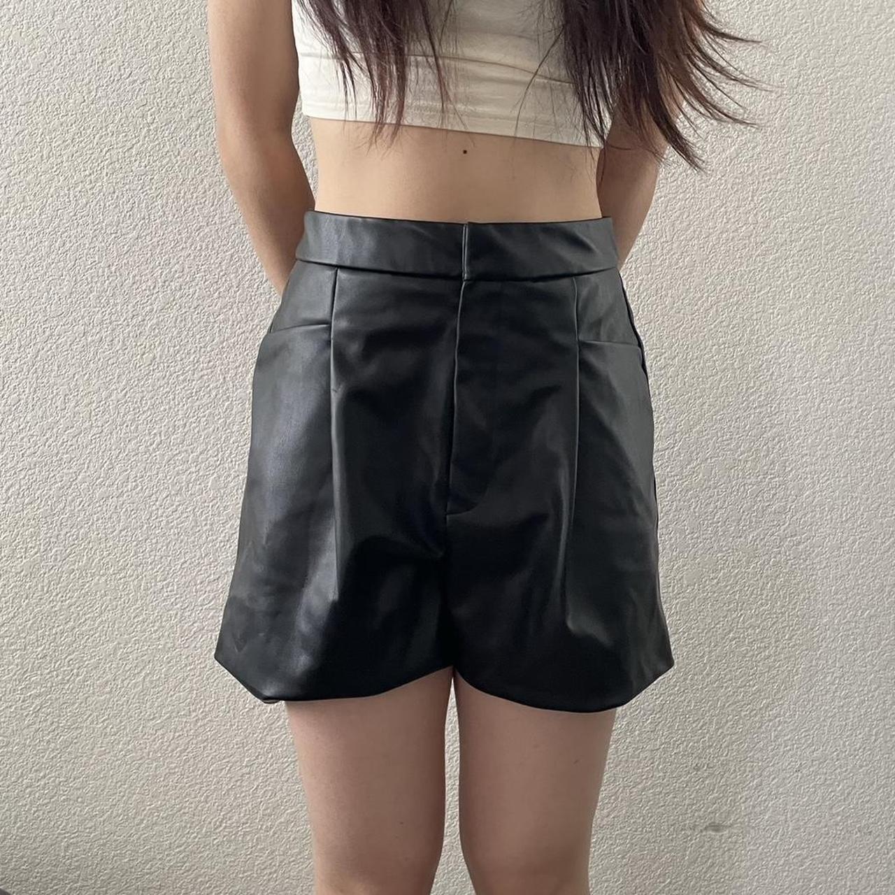 zara black faux high waisted leather shorts has