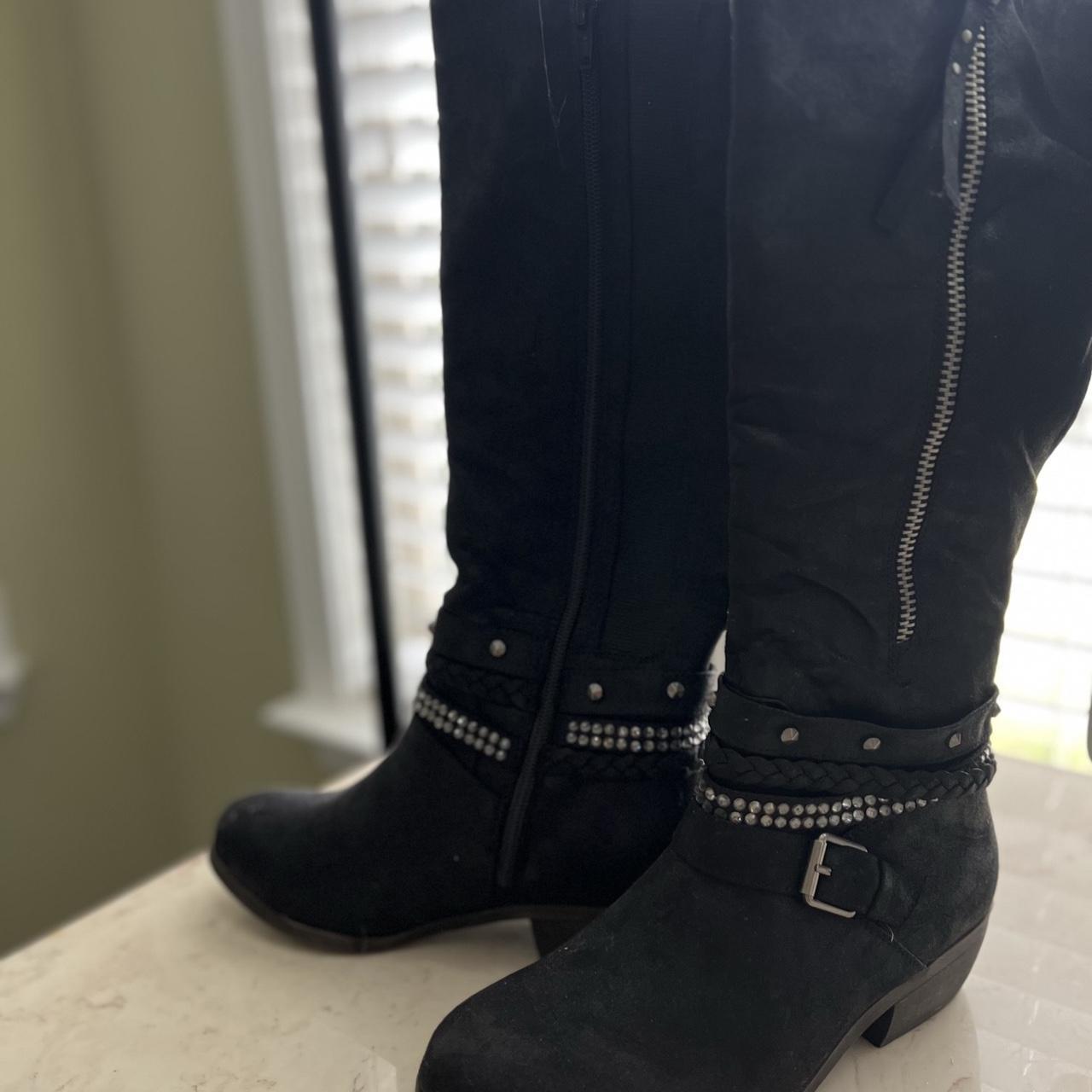 Black boots Depop