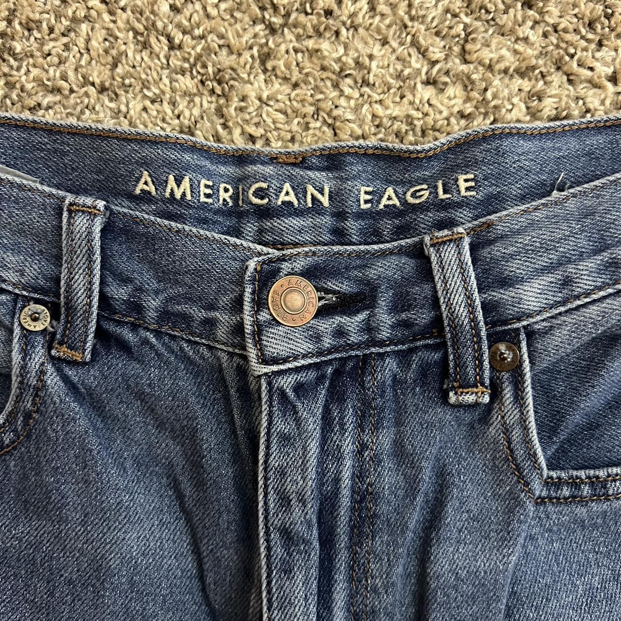 American Eagle Mom Short Size 6- Like new - Depop