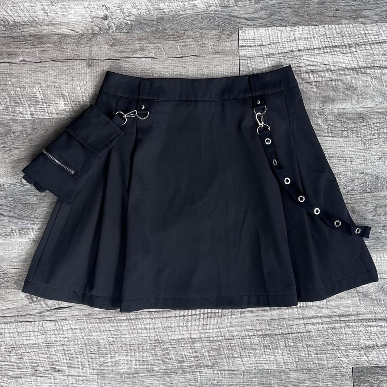 Black Pleated Mini Cargo Skirt w Chain Pocket