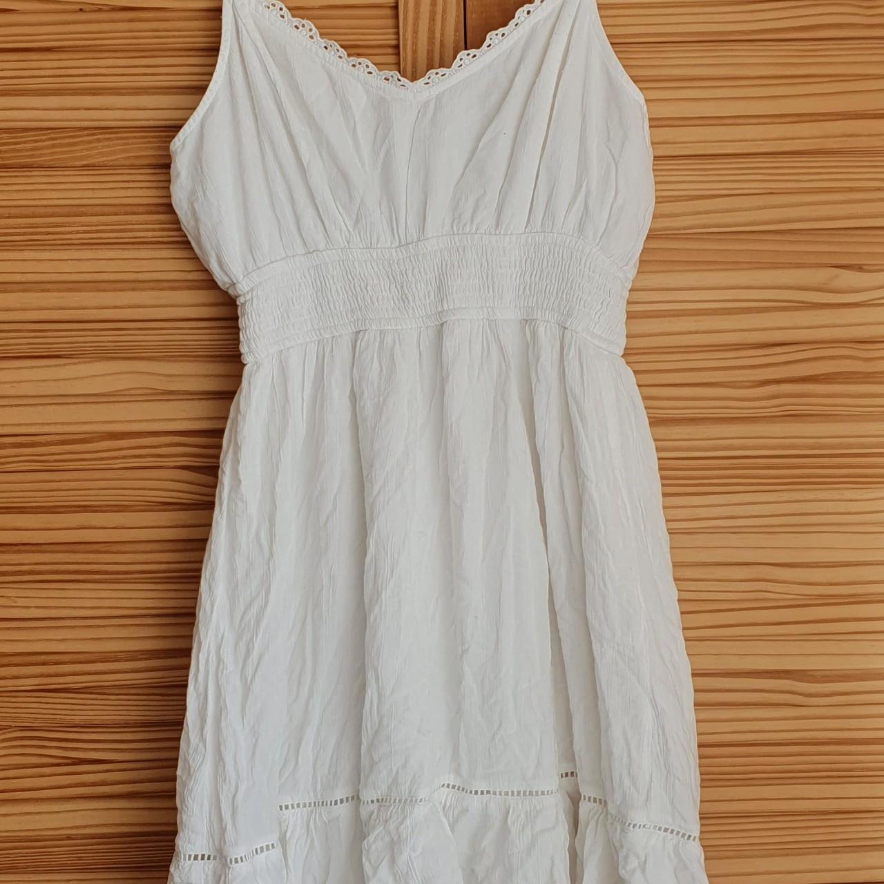 Lovely white summer dress from hollister Really - Depop