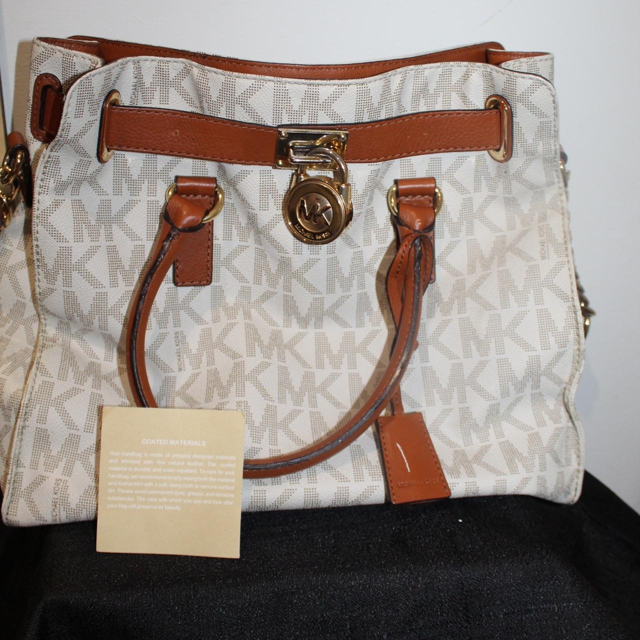 Michael kors beige shoulder on sale bag