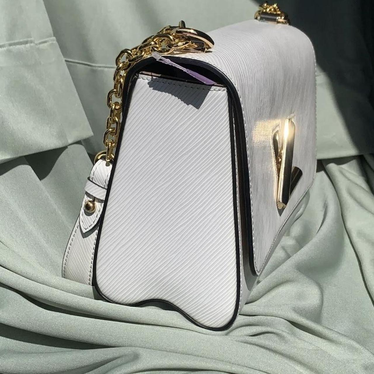 Louis Vuitton bag twist pm Perfect condition - Depop