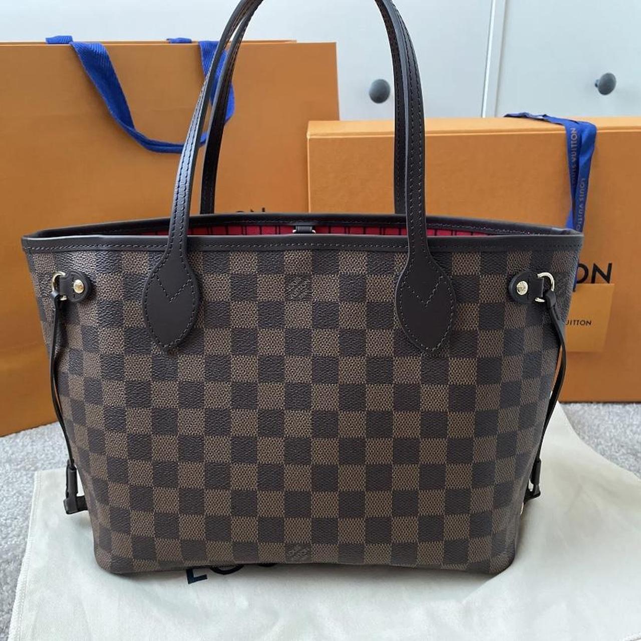 Louis Vuitton neverfull tote bag size MM Overall - Depop
