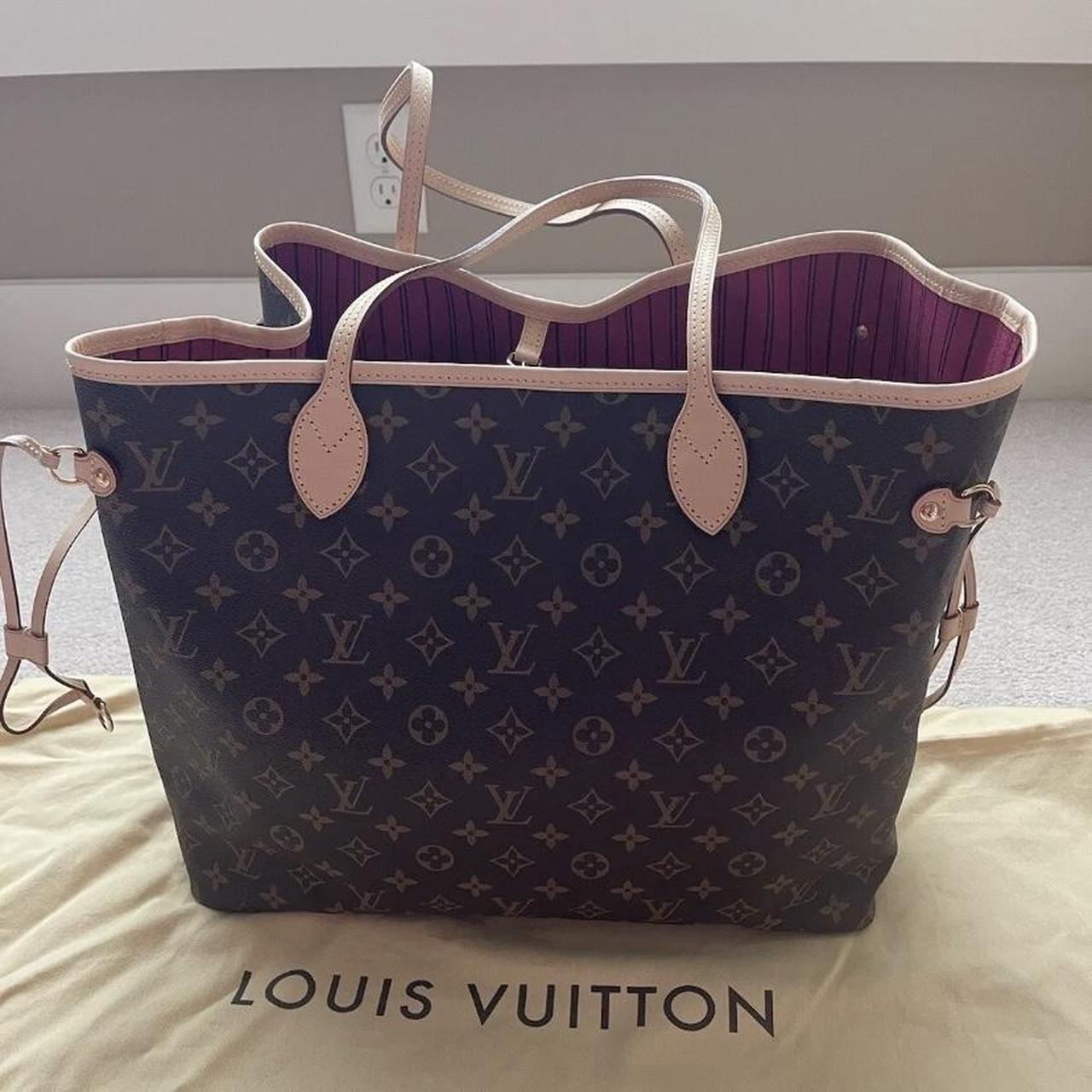 Louis Vuitton monogram canvas tote big. LV. Bag is - Depop