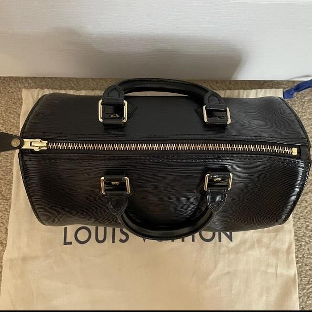 Louis vuitton duffel bag mens - Depop