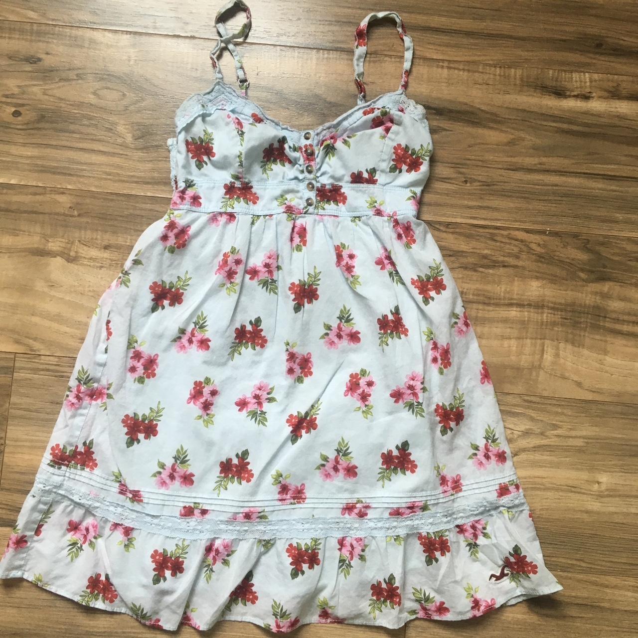 Hollister beautiful lace flower sun dress size S - Depop