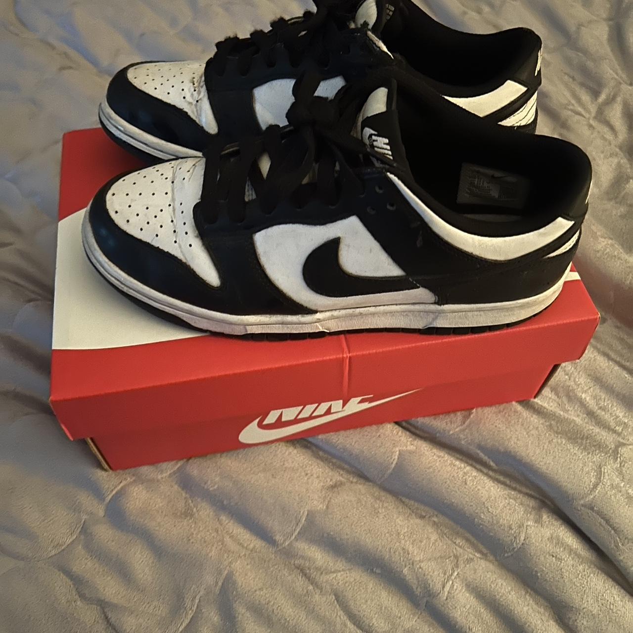 black and white dunks size 6.5