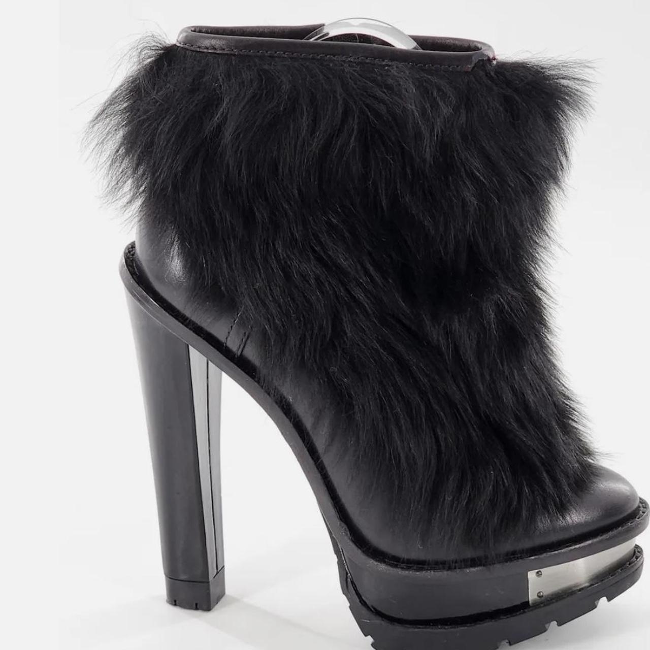 Brian Atwood size 7 1 2 fur booties very cute and