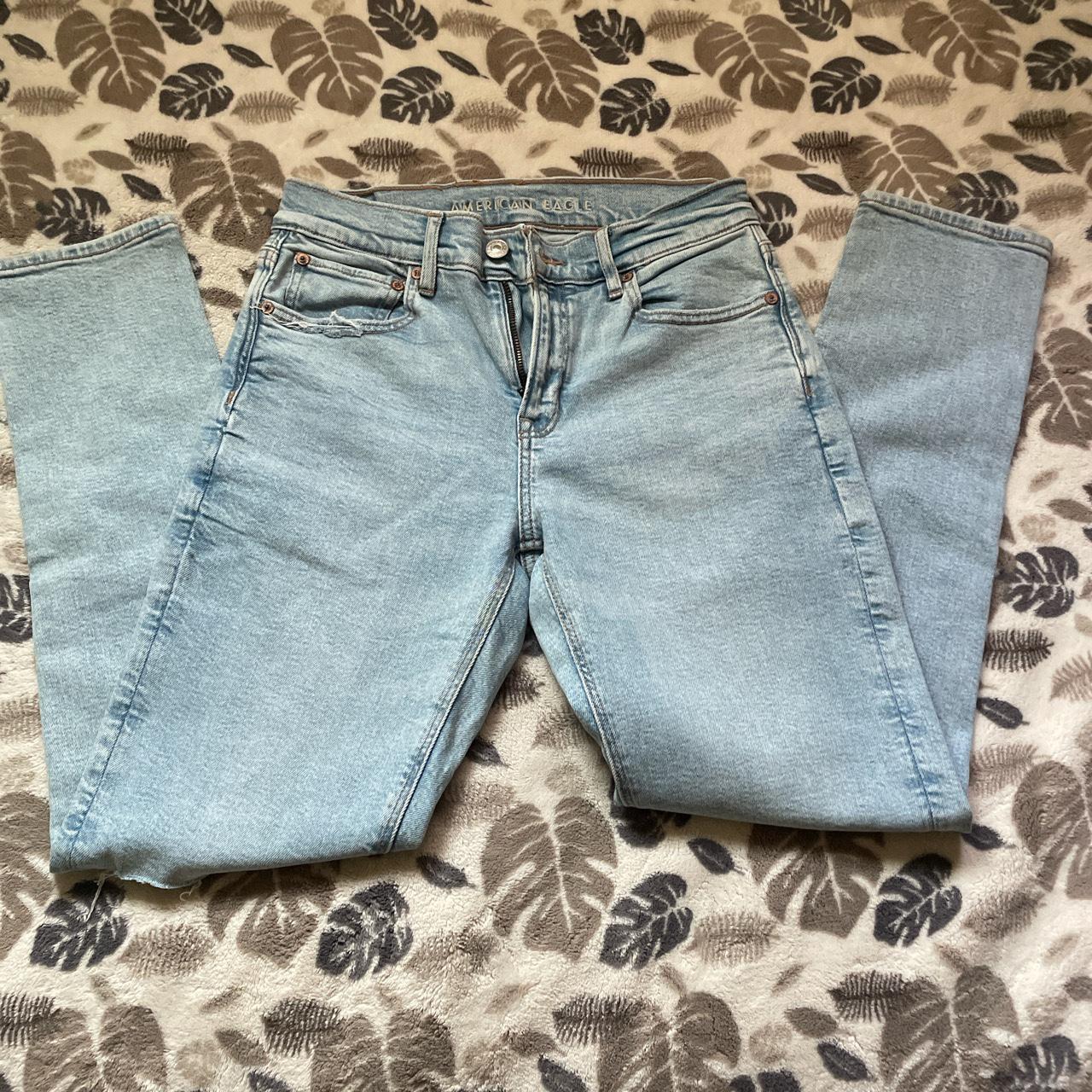 American eagle light wash skinny jeans Size 2... - Depop