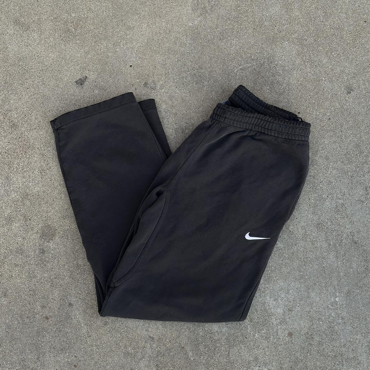 Nike Vintage Sweatpants Size M - Depop