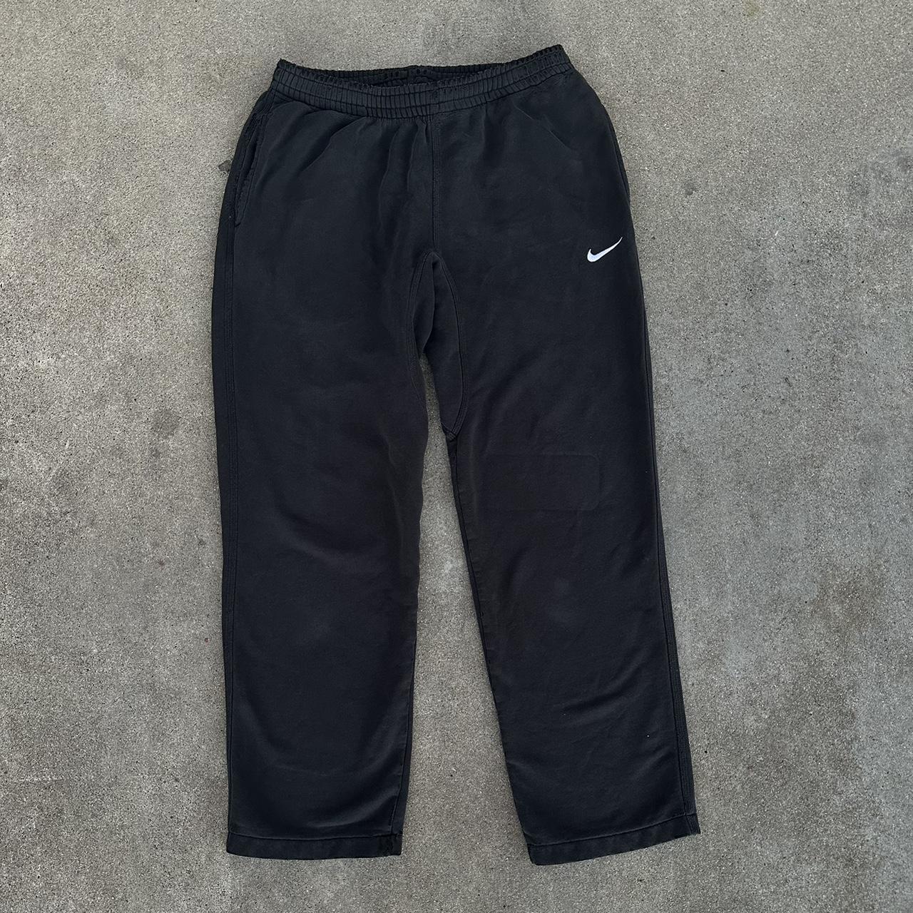 Nike Vintage Sweatpants Size M - Depop