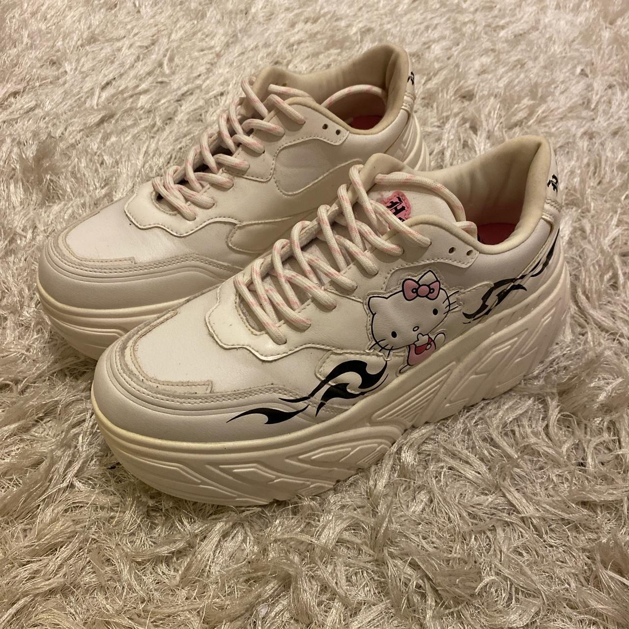 bershka hello kitty platforms