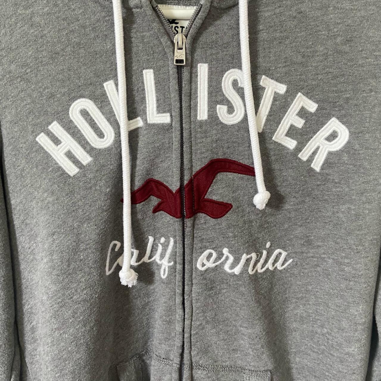 Hollister Women's Gray Hooded Zip Up Sweatshirt - Depop