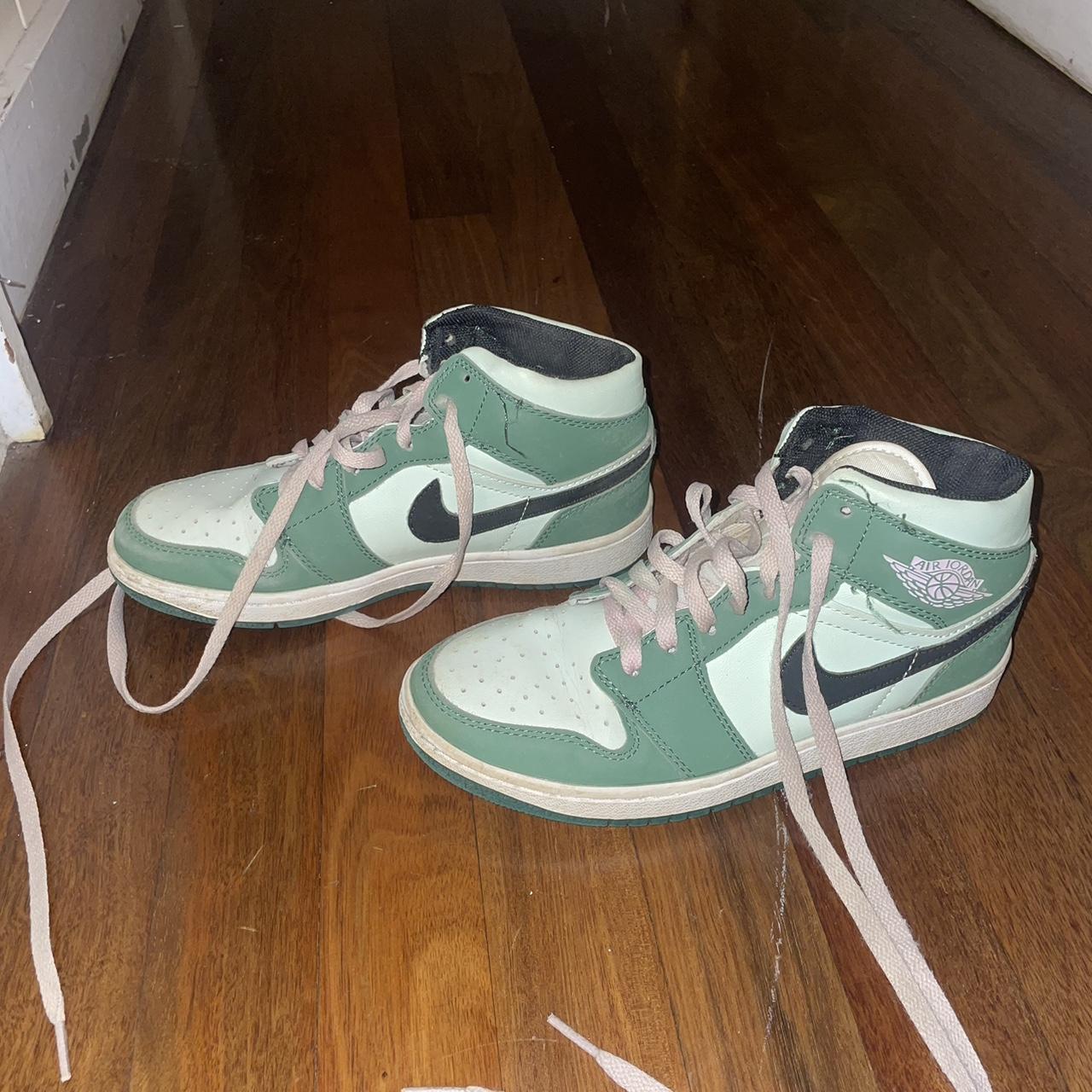 jordan green with pink
