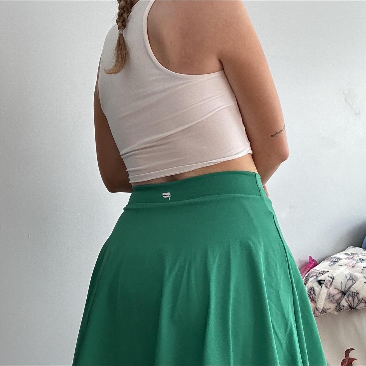 BNWT Fabletics green tennis skirt, retail $59, size XS - Depop
