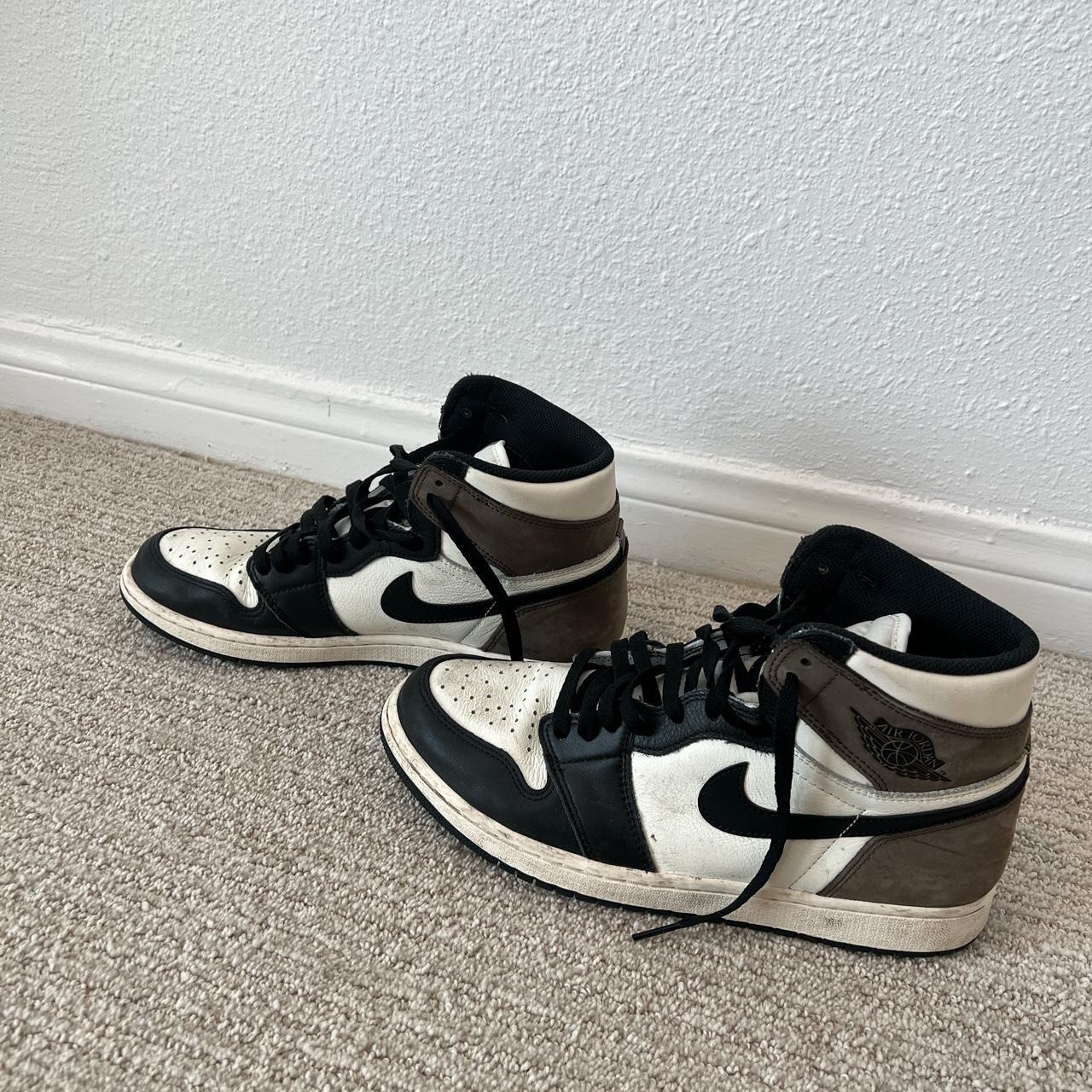 Air Jordan 1 Retro High OG 'Dark Mocha' Size 10.5 - Depop