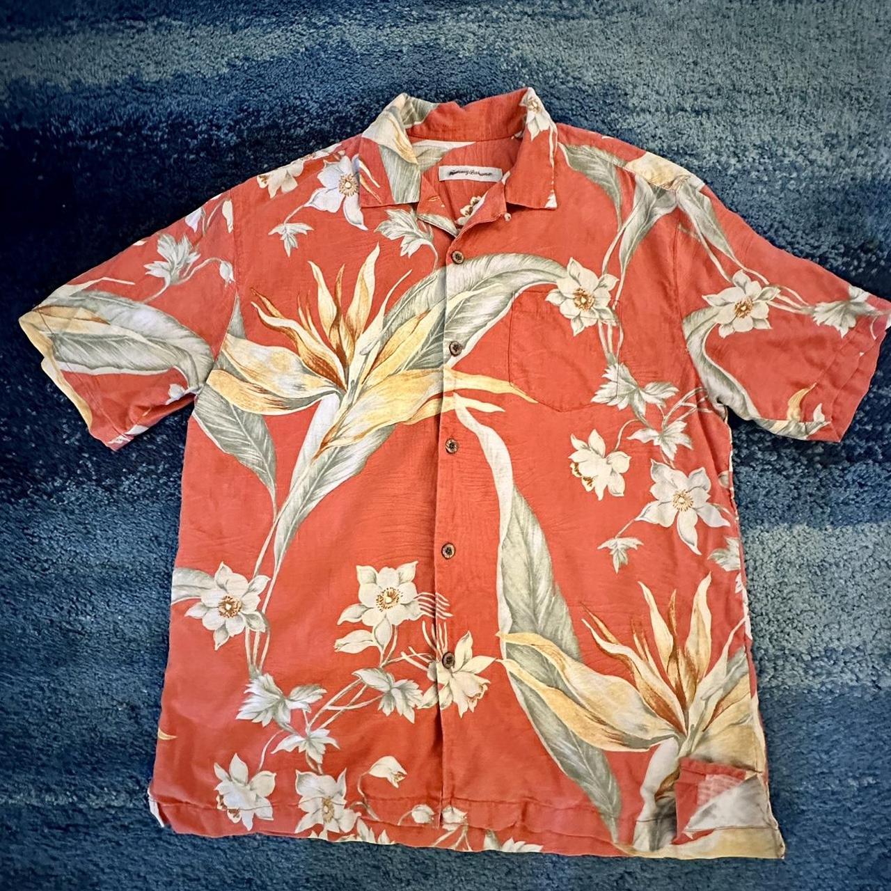 Tommy Bahama Men's Hawaiian Shirt / 100% Silk - Depop