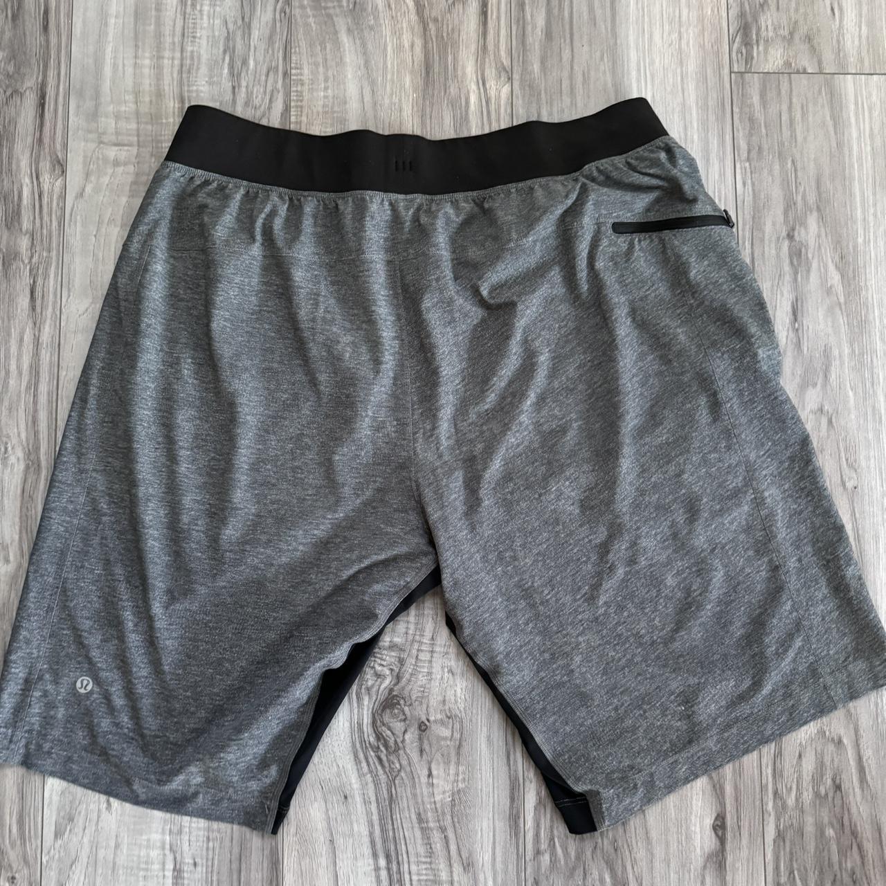 Lululemon shorts XL 9 hot