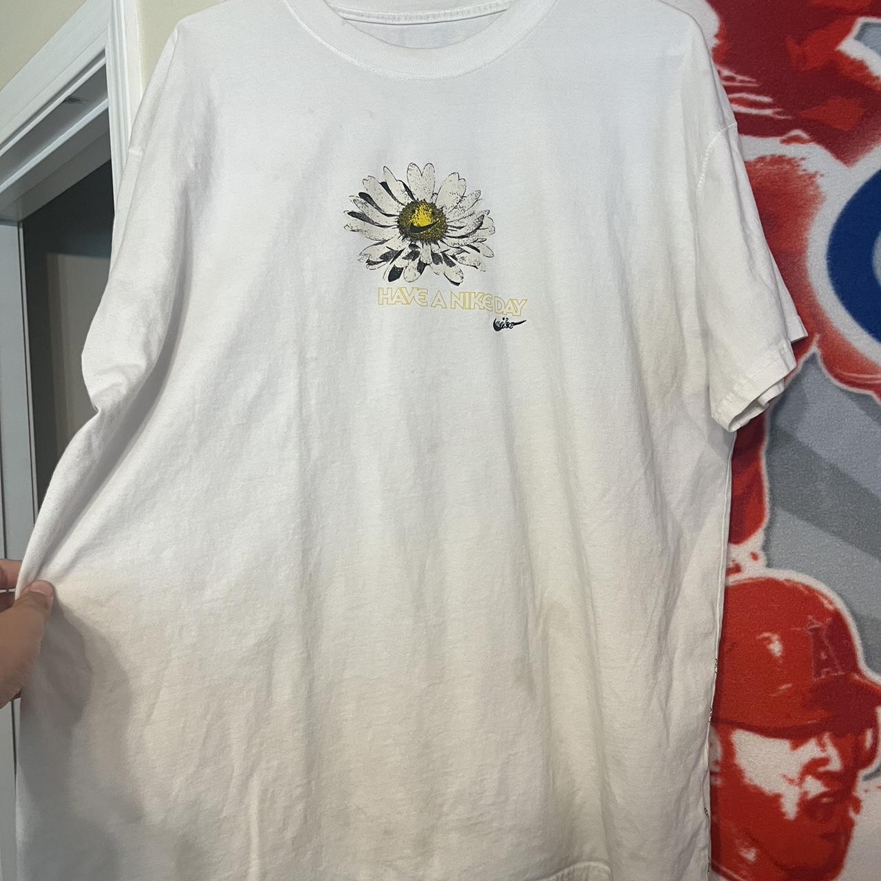 Nike sunflower outlet shirt