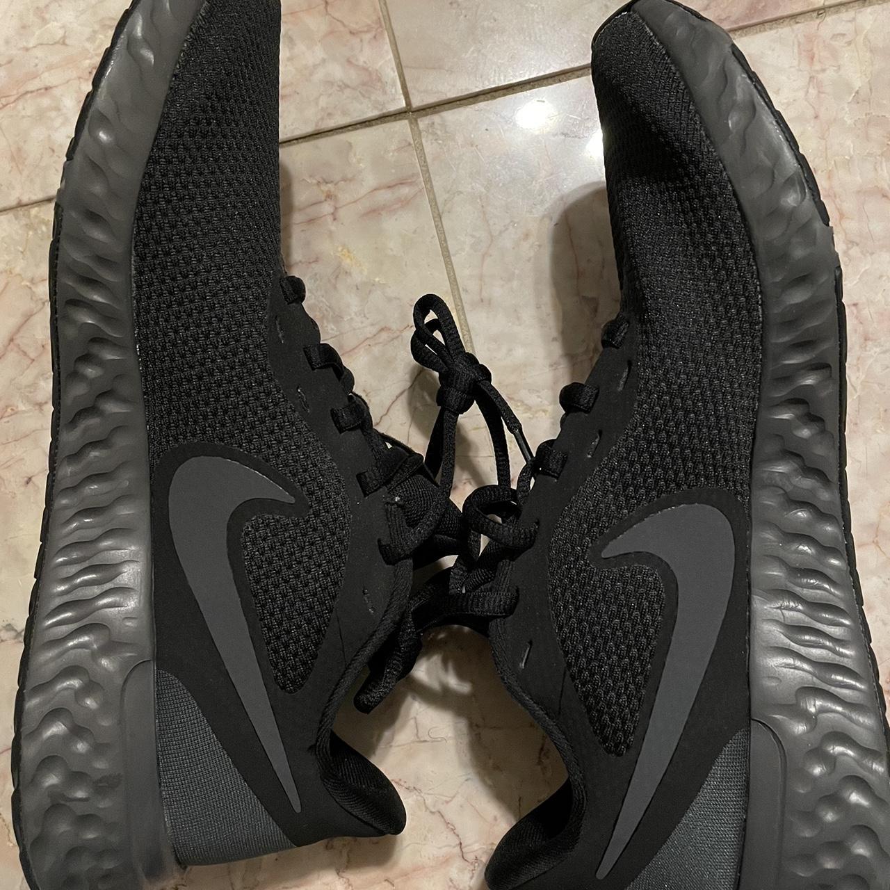 nike trainer shoes black