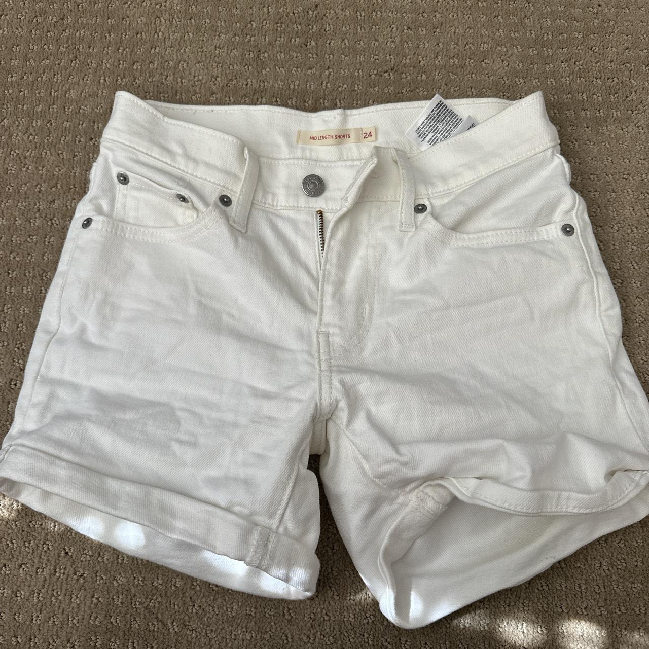 Levis white denim shorts #levis #shorts #white - Depop