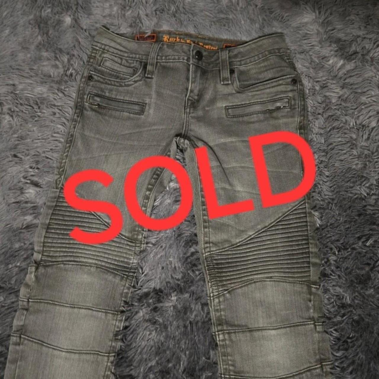 item listed by lillisalou