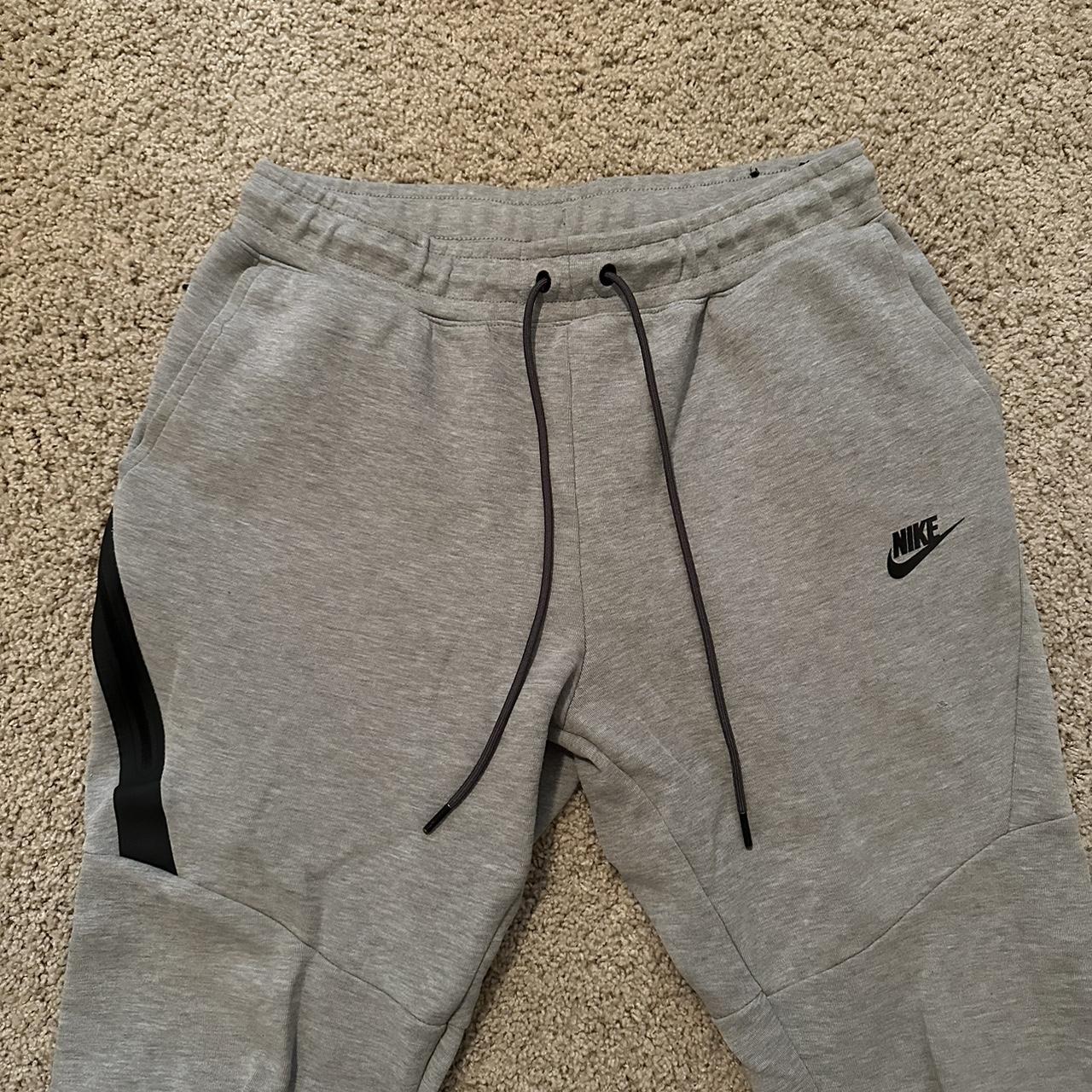 Grey Nike sweatpants - Depop