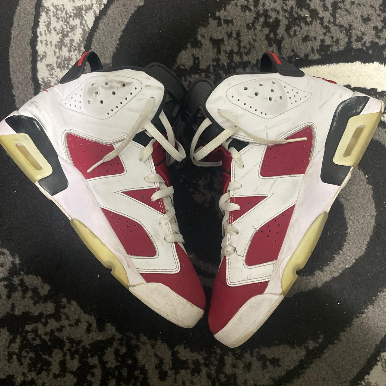 carmine 6s socks