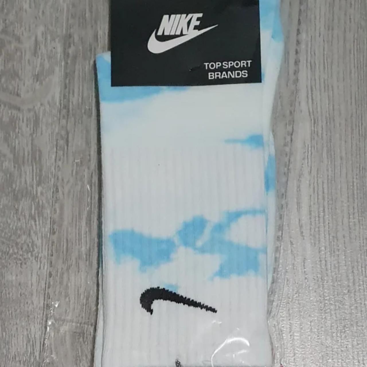 university blue socks nike