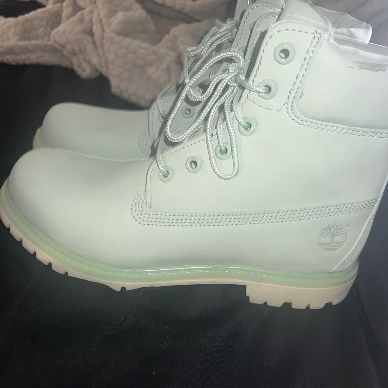 Light green hotsell timberland boots