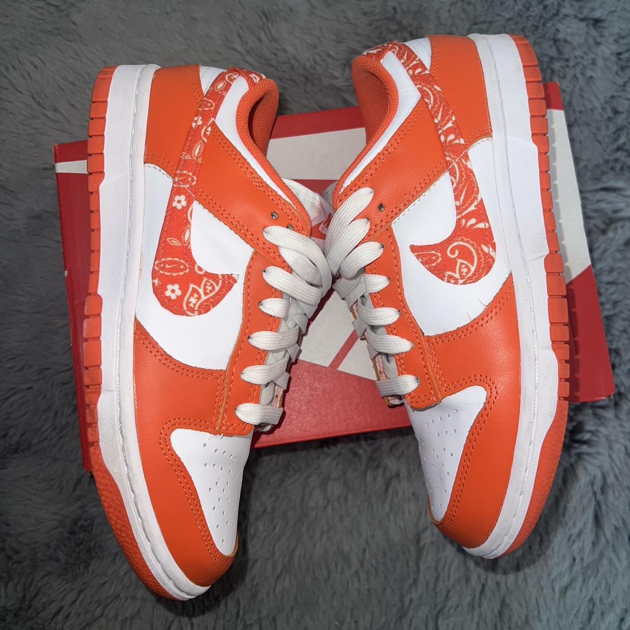 worn nike dunks
