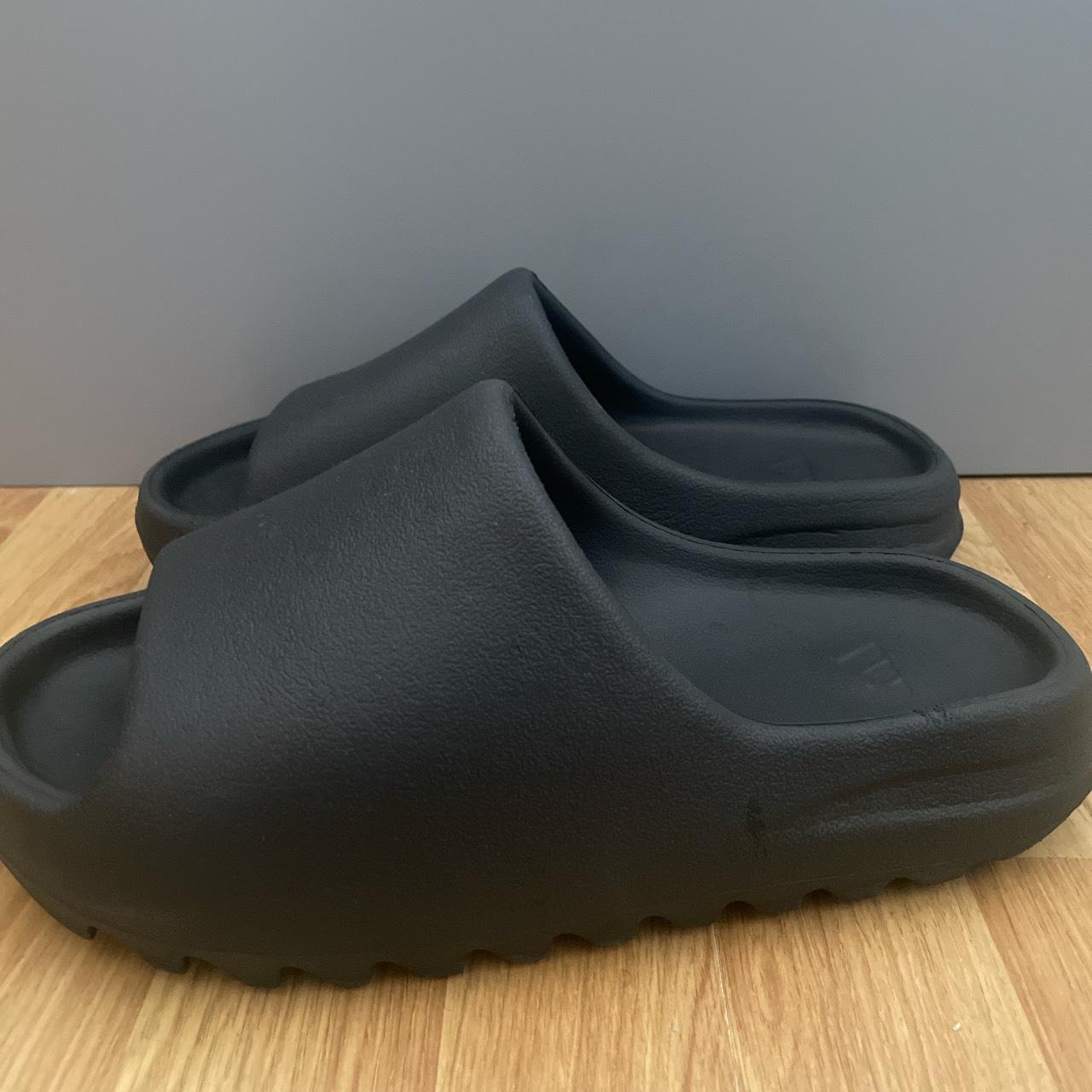 Black onyx Yeezy slides Size 7 Used once but in... - Depop