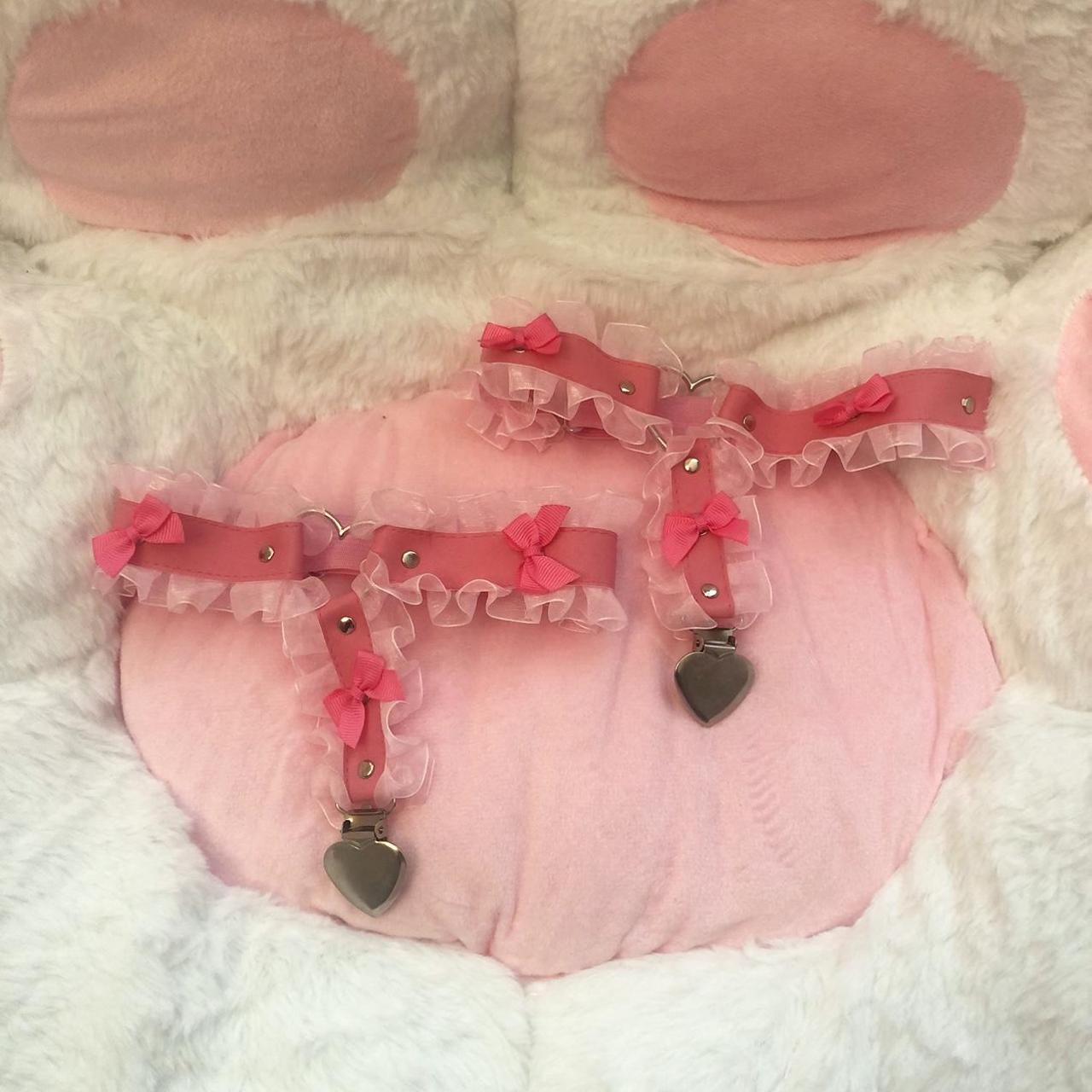 Taking Offers Adorable Kawaii Thigh Garters From Depop