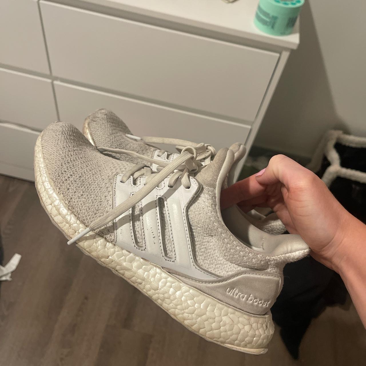 Do white ultra hot sale boost get dirty