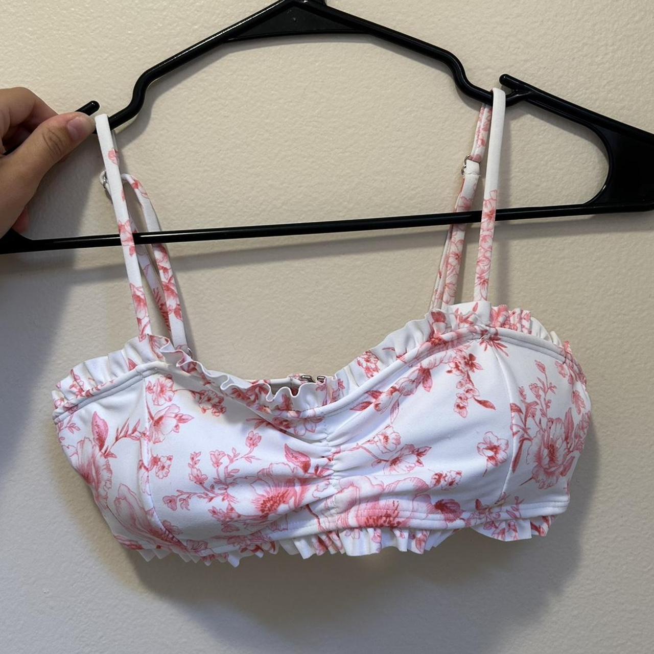 Super Cute Bikini Top Forever 21 Worn Once Size Depop