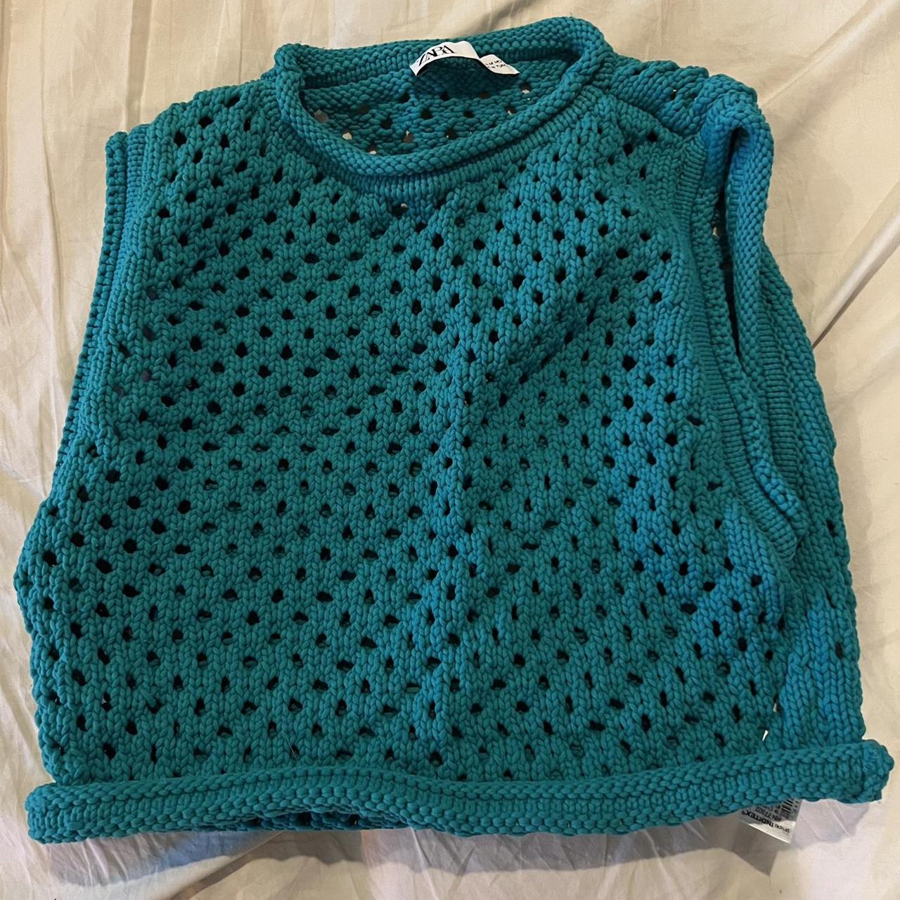 Zara Knitted Vest - worn only a couple times in... - Depop