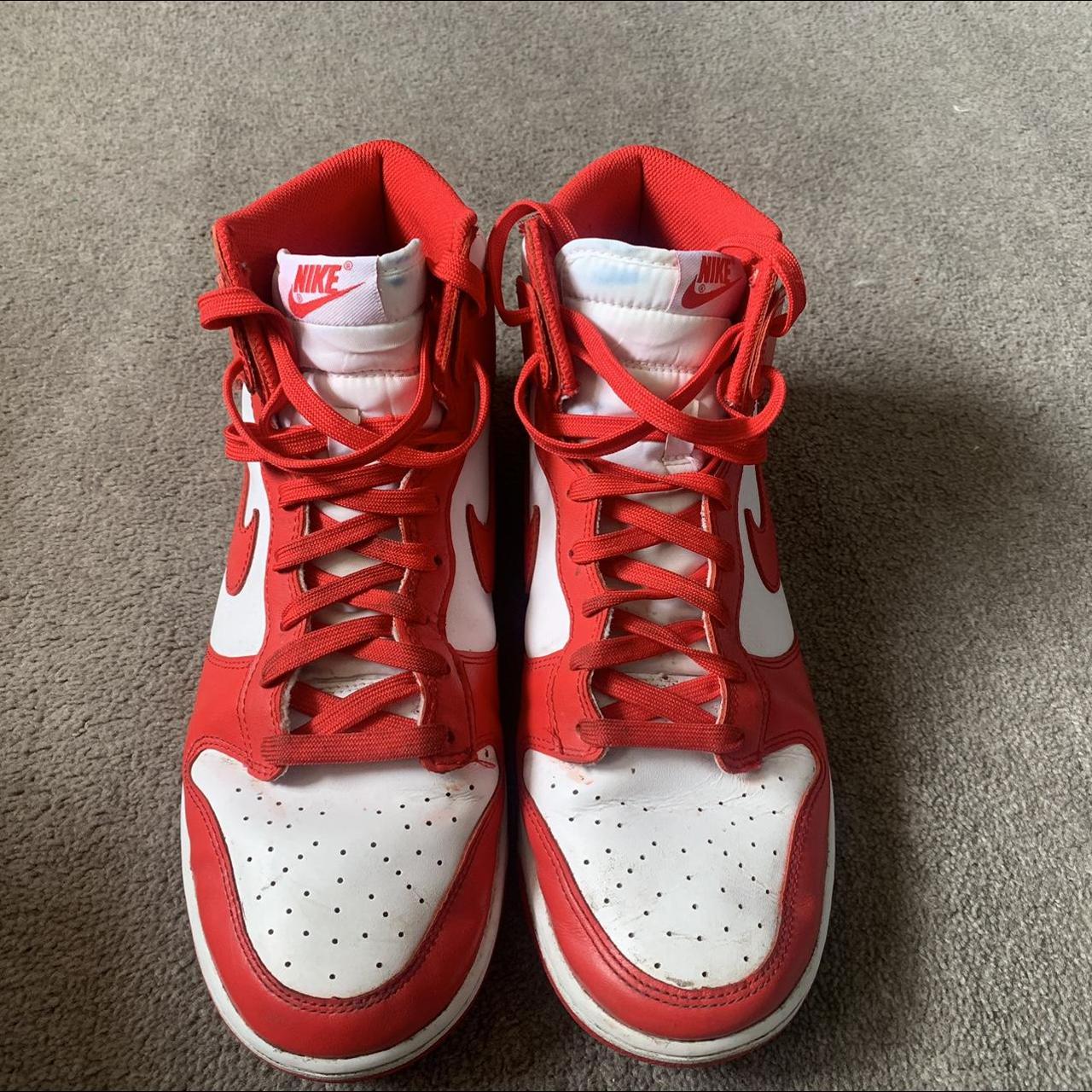 white and red nike dunk