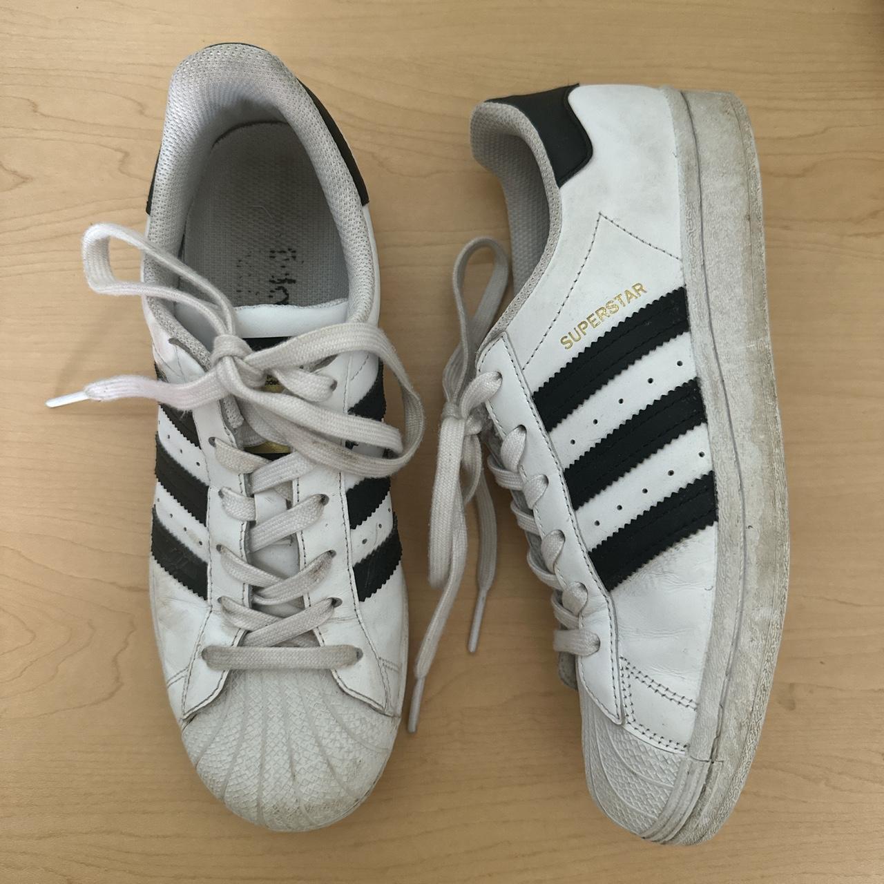 Adidas superstars - Depop