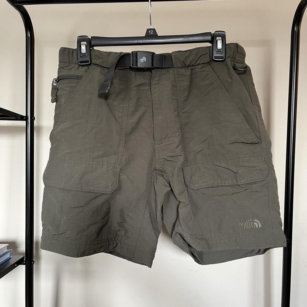 Face shops Green Khaki Shorts