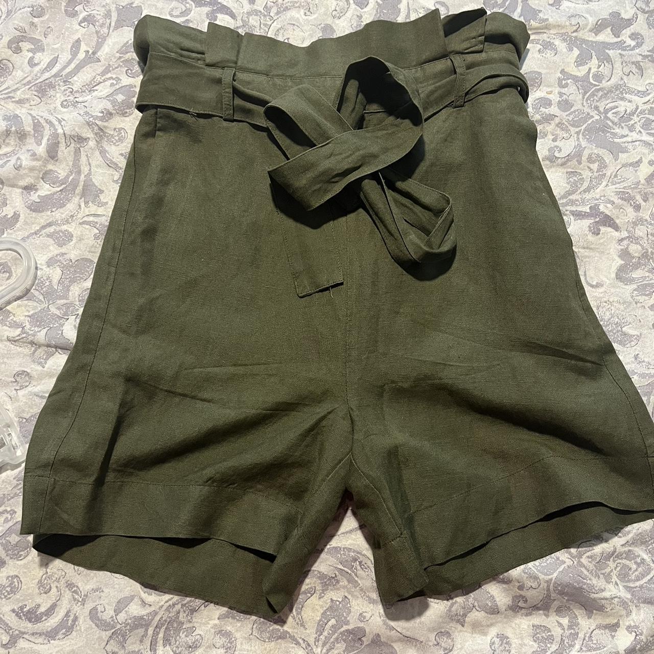 Knee length paper hot sale bag shorts